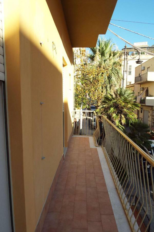 Cefalu Studio Room And Apartments ภายนอก รูปภาพ